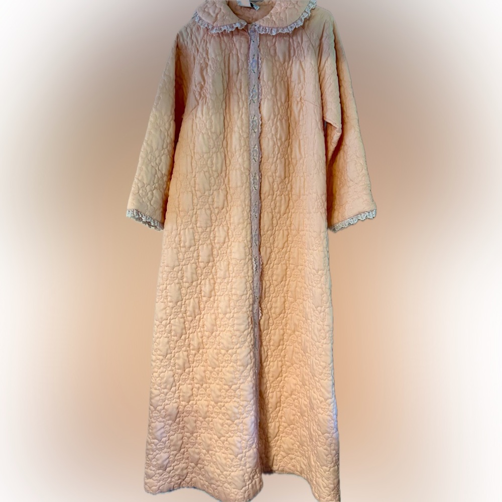 vintage I.Appel peach long robe lace pristine condition union tag 14 1970’s